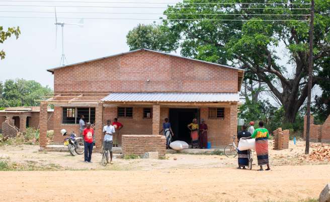 The Lusako cooperative rice mill with wind turbine