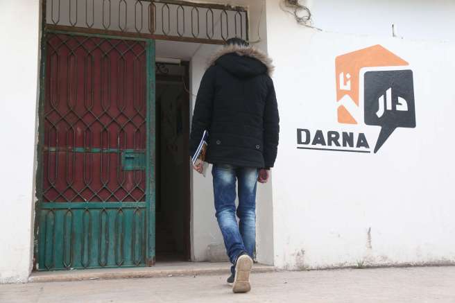 Mahmoud entering his local Darna Centre